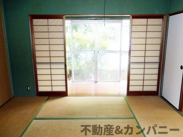 東温市吉久の中古一戸建の和室|和室があれば客間としても活用できます