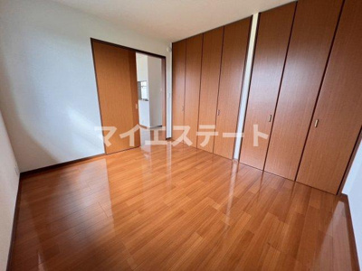 【寝室】 | サウザンドタウンA | 別部屋写真