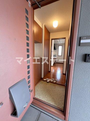 【玄関】 | サウザンドタウンA | 別部屋写真