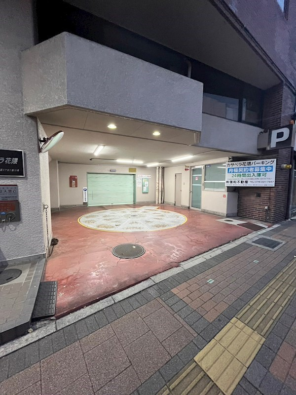 カサベラ花隈のエントランス