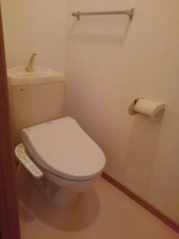 ジュネス９９Ｃのトイレ|コンパクトで使いやすいトイレです