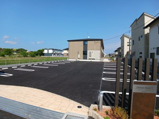 【駐車場】 | シャトー・バロンＶ | 駐車場完備です