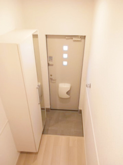 【玄関】 | アスフォートⅡ | 明るい玄関です