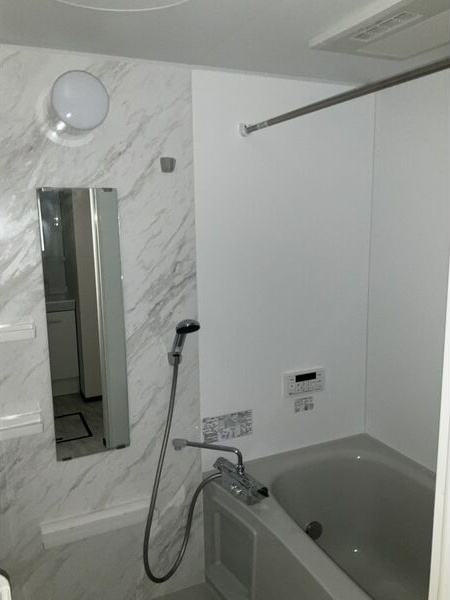 優ハイム A棟の浴室