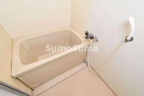 ビーウィズ原の浴室