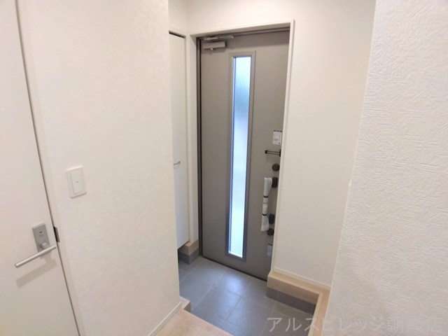 新築　志木市中宗岡5丁目第３２　全１区画の玄関
