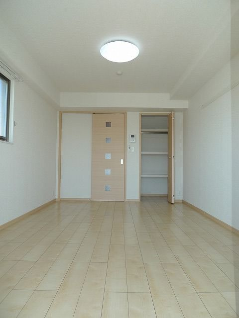 コートポワール国立の居間・リビング