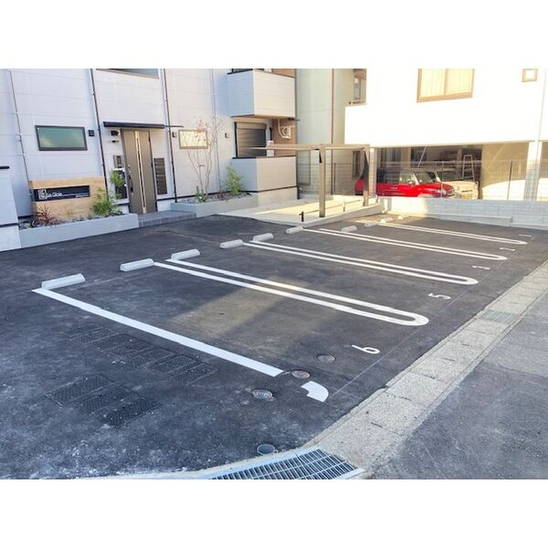 LeGioie東岡崎の駐車場