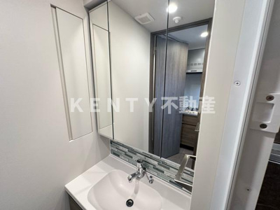 【洗面所】 | スタイリオ川崎 | 忙しい朝には欠かせない洗面所です