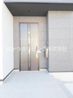 【エントランス】 | LIGARE下都賀郡壬生町41期 | 雨の日も安心の玄関ポーチ♪