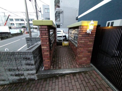 【エントランス】 | レオパレスＡＮＮＥＸタチバナ | 駐輪場　原付＆自転車のみ駐輪可能