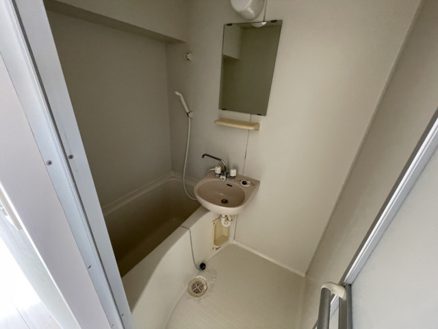 フリックコート深江の浴室