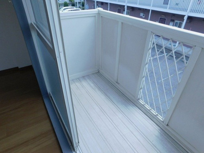 【バルコニー】 | エリール　岡本　１１号 | 落ち着いた時間を過ごせるバルコニーです