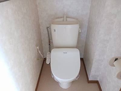 【トイレ】 | エトワールⅢ | 落ち着いた色調のトイレです