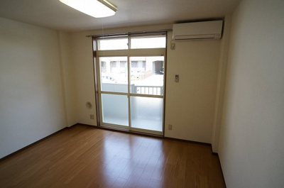 【居間・リビング】 | プラトー | ゆったりとした居間です