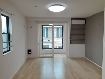 【居間・リビング】 | フィオーレエレガンツァ | こちらのリビングで趣味の時間をお楽しみください