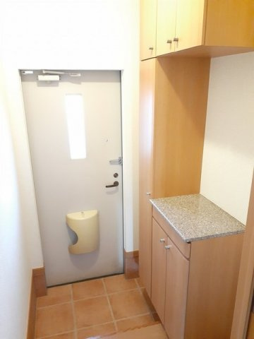 エイド２１の玄関|収納もある玄関です