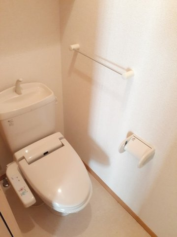 エイド２１のトイレ|清潔感のあるトイレです