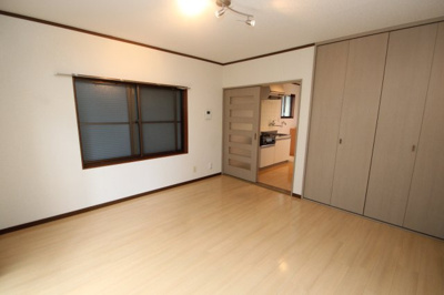 【洋室】 | シュロス三福