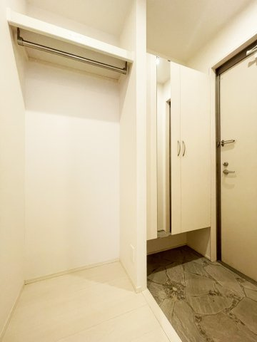 ロイヤルハイムの玄関