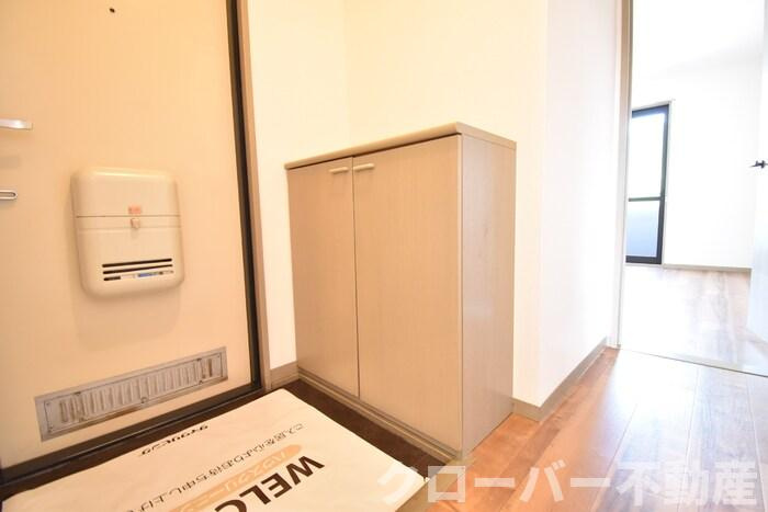 シャトレー西本Ⅱの玄関|シューズボックス