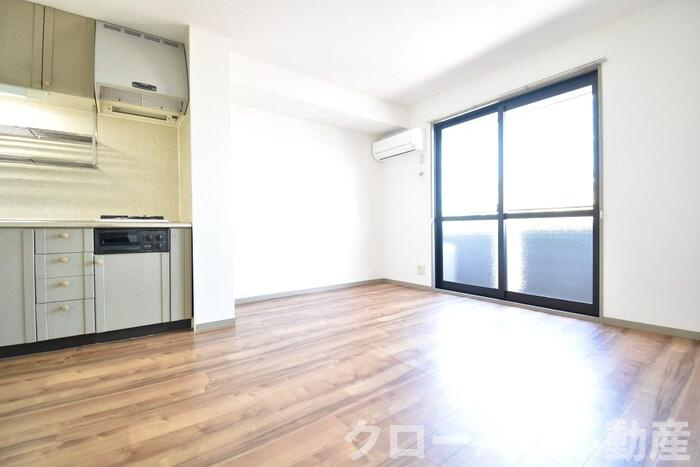 シャトレー西本Ⅱの居間・リビング|ＤＫ９．５帖