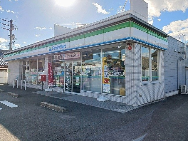 サニー　ヴィラＡの周辺|ファミリーマート　犬山南店まで400m
