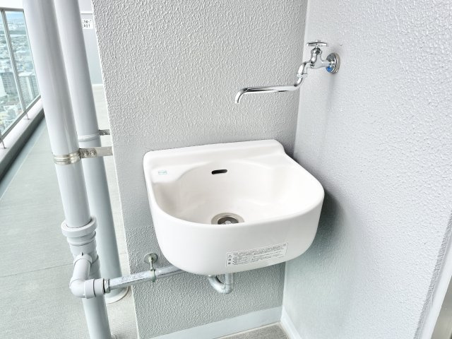 ロイヤルメドゥ香里園タワーのその他|バルコニーには便利なスロップシンク付き♪