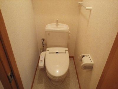 【トイレ】 | アスタ－ラビスタⅠ | ゆったりとした空間のトイレです