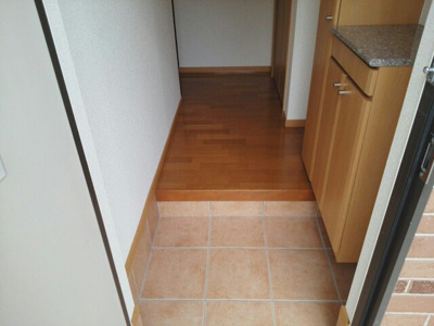 【玄関】 | アスタ－ラビスタⅠ | シンプルで使いやすい玄関です