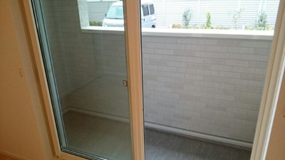 【バルコニー】 | アーイラ　みなみ　Ｈ－１ | 開放的で明るい空間を演出してくれるバルコニーです