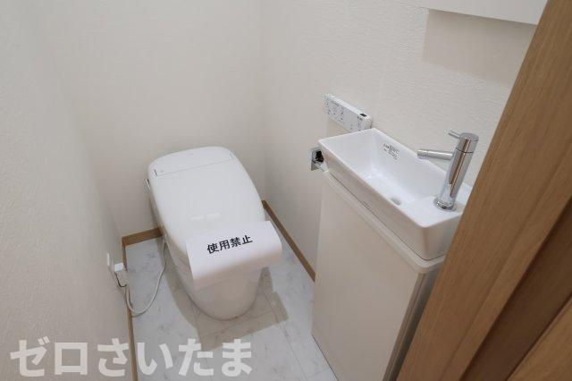 南区大谷場２丁目4-2(1号棟)新築一戸建てのトイレ|撮影日 2025年10月23日 13:50 晴れ