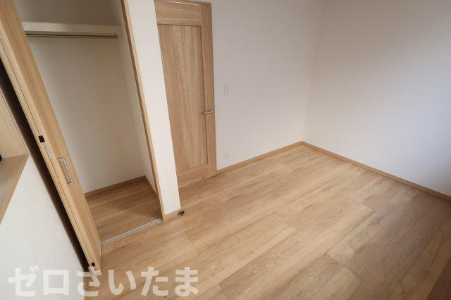 南区大谷場２丁目4-2(1号棟)新築一戸建ての洋室|撮影日 2025年10月23日 13:50 晴れ