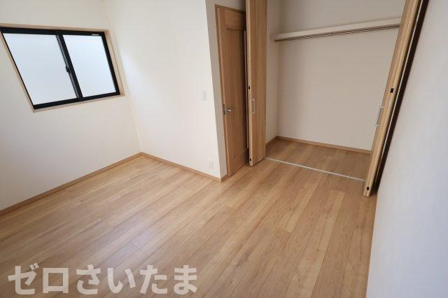 南区大谷場２丁目4-2(1号棟)新築一戸建ての洋室|撮影日 2025年10月23日 13:50 晴れ