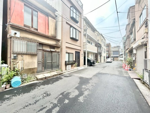 江東区永代2丁目　建築条件無し売地　全2区画の前面道路含む現地写真|現地写真（2025.10.23撮影）

現地ご見学希望・資料請求などお気軽にお問い合わせ下さい！
03-5990-5201