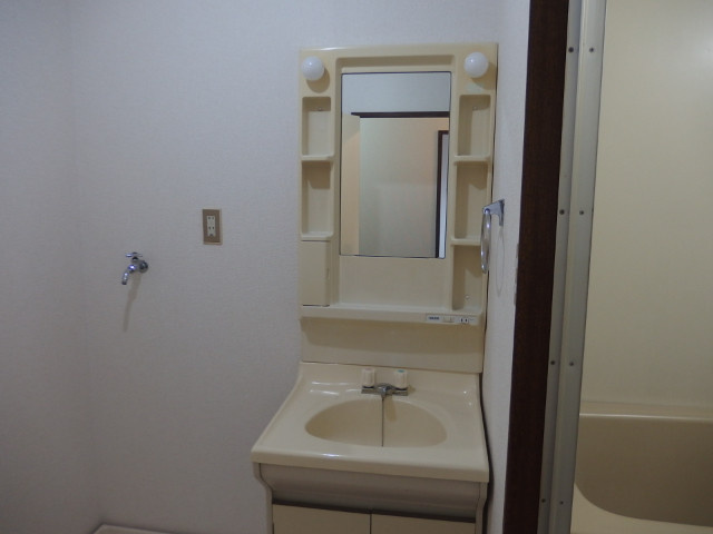 グリーンヒルズ１３０の洗面所