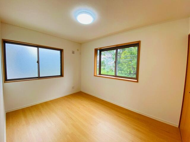 名古屋市西区稲生町の洋室