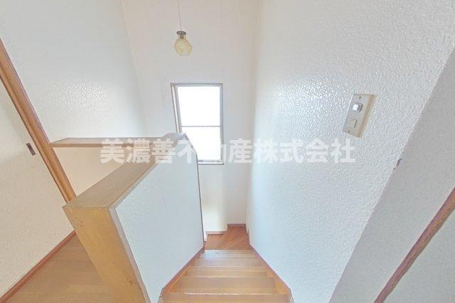 ６５３５８　本巣市下真桑中古戸建ての内装