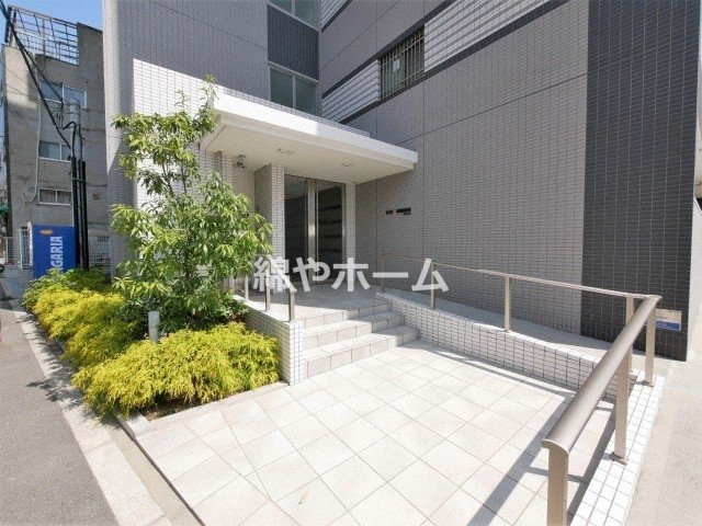 ステラ桜川のエントランス|建物の内部です