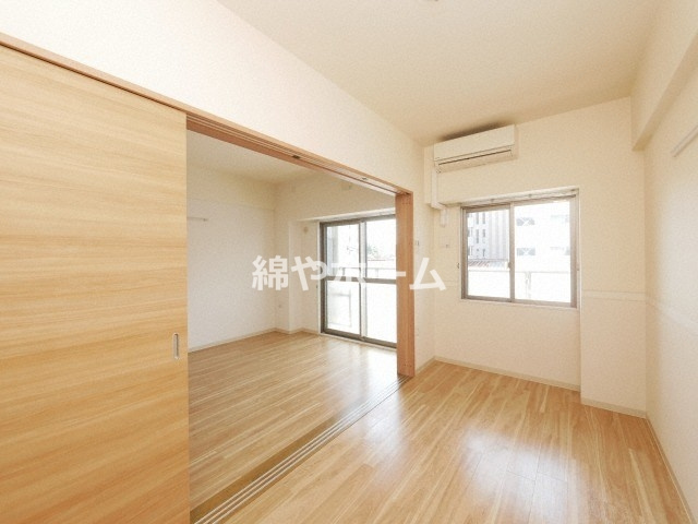 ステラ桜川の洋室|明るい洋室です