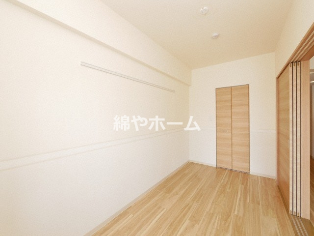 ステラ桜川の寝室|広くて明るい寝室