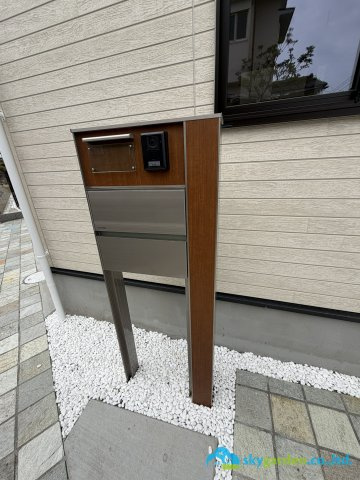 平塚市東真土2丁目　新築戸建　全3棟2号棟の玄関