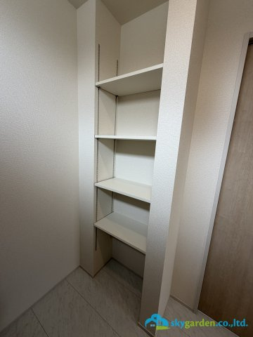 平塚市東真土2丁目　新築戸建　全3棟2号棟の収納