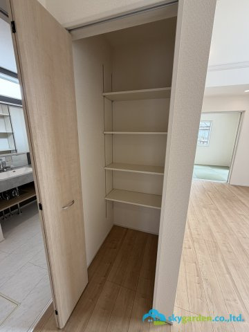 平塚市東真土2丁目　新築戸建　全3棟2号棟の収納