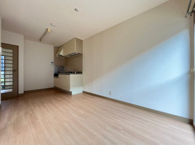 【居間・リビング】 | グリーンガーデン8号棟