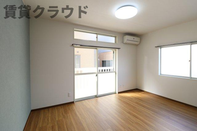 ラルゴの居間・リビング|ゆったり過ごせる居間です