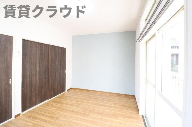 ラルゴの洋室|明るい洋室です