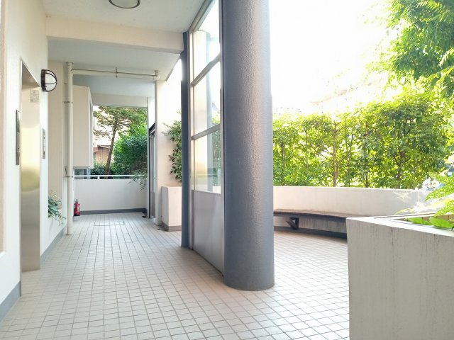 川崎市多摩区登戸の賃貸マンションのロビー