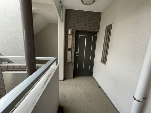 川崎市多摩区登戸の賃貸マンションのロビー