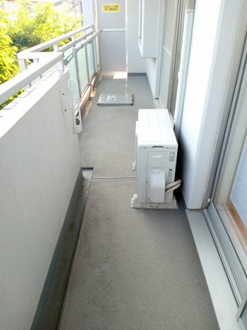 川崎市多摩区登戸の賃貸マンションのバルコニー